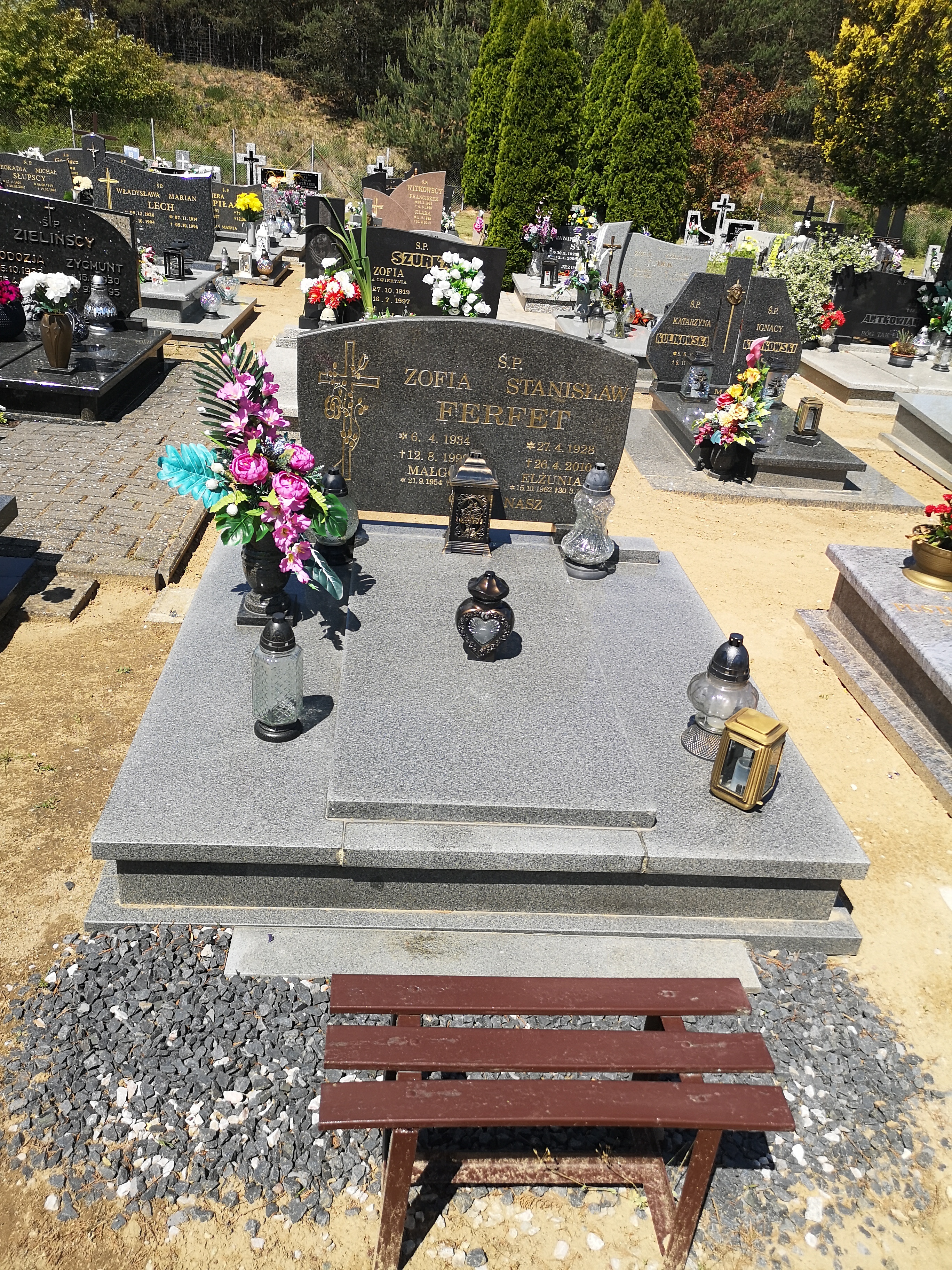 Elżbieta Ferfet 1962 Pniewy - Grobonet - Wyszukiwarka osób pochowanych